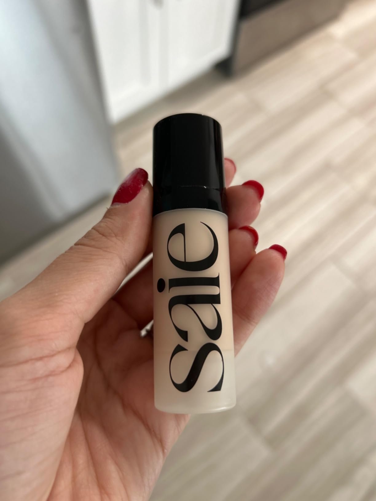 Saie Mini Glowy Super Gel Lightweight Illuminator review