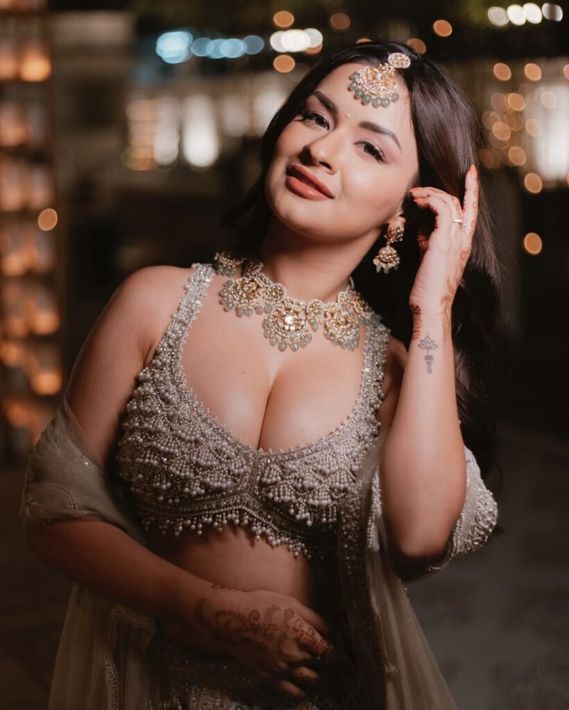 Avneet Kaur bikini